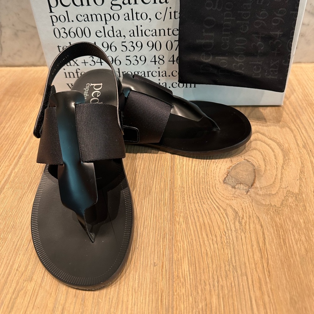 Pedro García Zula Black Sandals